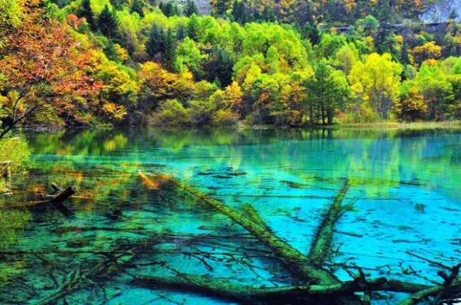 Красота озера Пяти цветов, которую редко встретишь