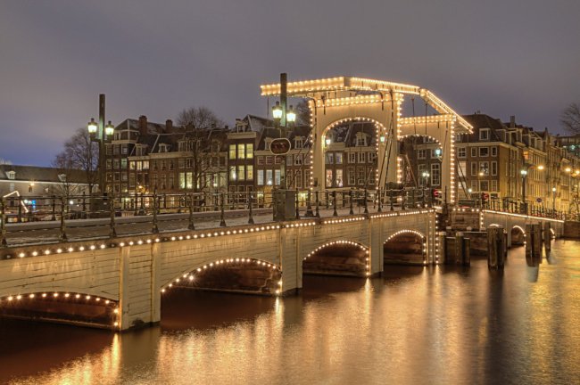 Амстердам в цифрах и фотографиях