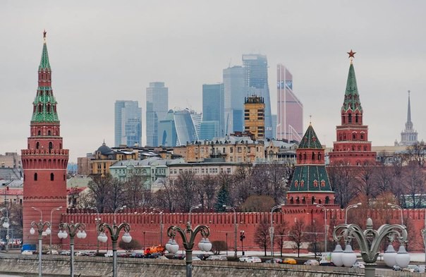 Москва контрастная: смешение архитектурных стилей города