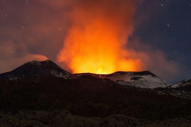Захватывающая дух картина извержения вулкана Этна