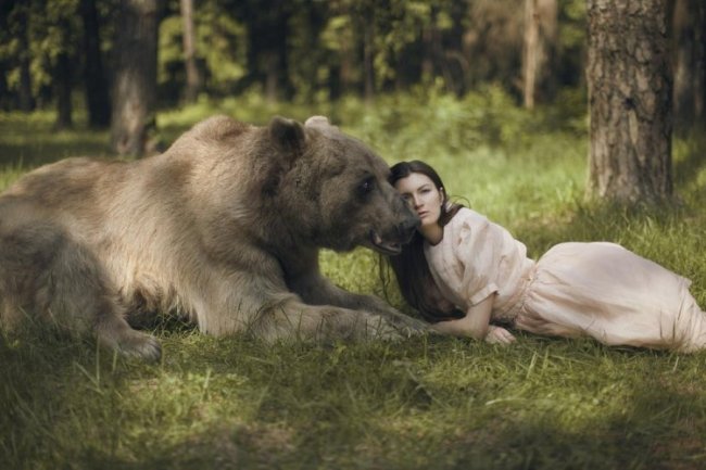 Сказочные портреты девушек с дикими животными