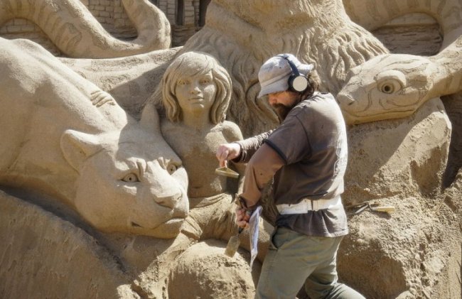 Фестиваль скульптур из песка в Казахстане