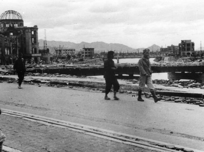 Хиросима после бомбардировки и спустя 70 лет