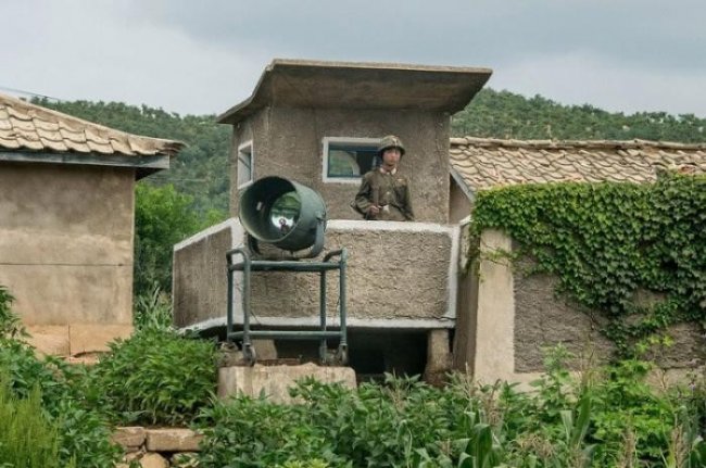 Нищета северокорейской глубинки без купюр (14 фото)