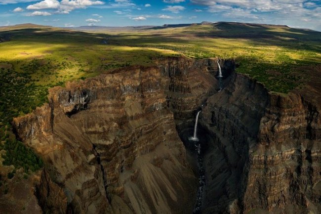 Самый большой водопад в России…