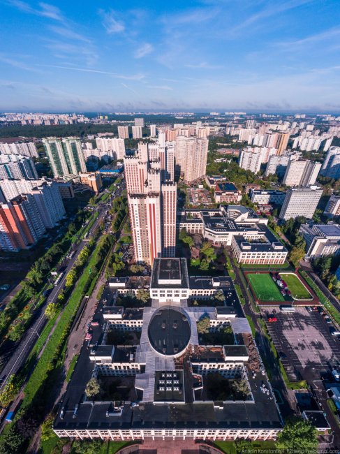 Фотограф полгода снимал Москву с коптера