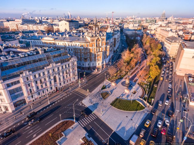 Фотограф полгода снимал Москву с коптера