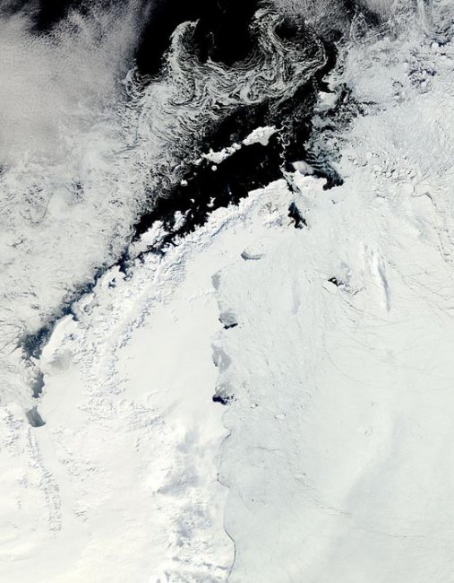 Ожидание неизбежного: от Антарктиды скоро отколется громадный айсберг