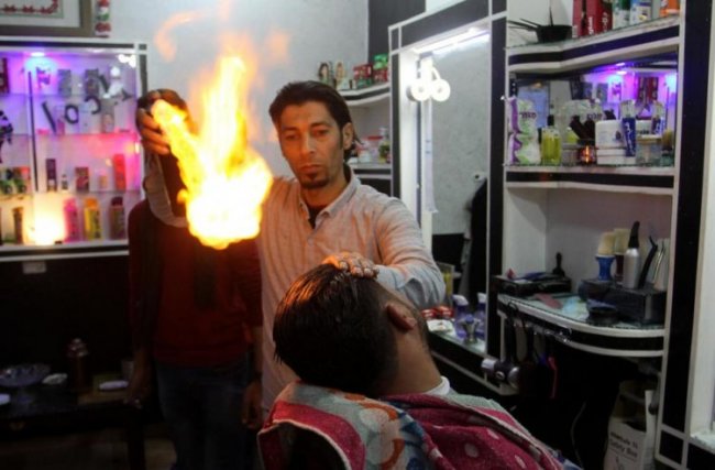 Горячая парикмахерская в Газе