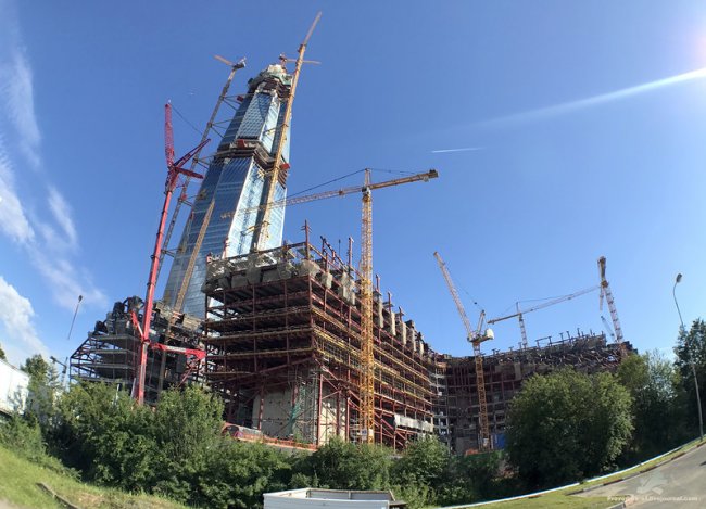 Строительство "Лахта-центра" . Июль 2017