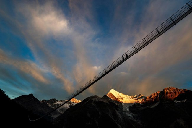 Самый длинный в мире подвесной пешеходный мост