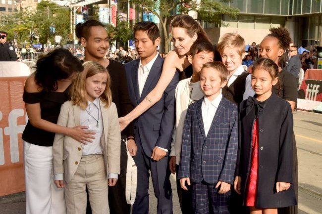 Брэд Питт предложил Джоли 125 млн долларов в обмен на детей