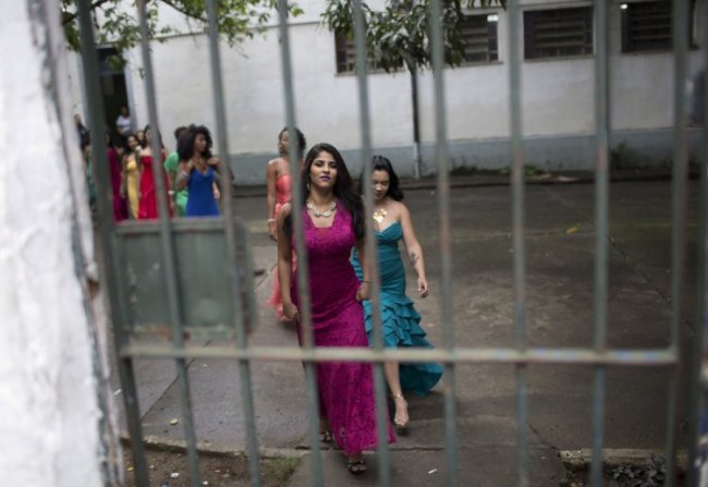 Конкурс красоты в бразильской тюрьме