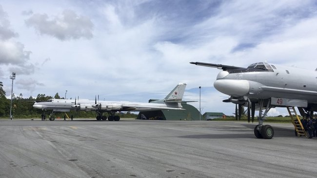 Бомбардировщики Ту-95МС и транспортные самолеты Ил-76 впервые прибыли в Индонезию