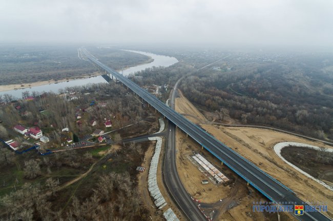 Ход строительства моста через Ахтубу в Волгограде