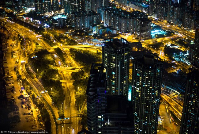 Виды Гонконга с полукилометрового небоскрёба