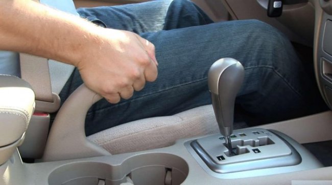 Привычки водителей, которые причиняют вред автомобилю