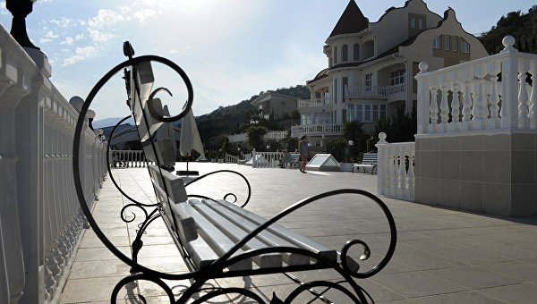 Власти рассмотрят возможность снижения налоговой нагрузки для крымских отельеров