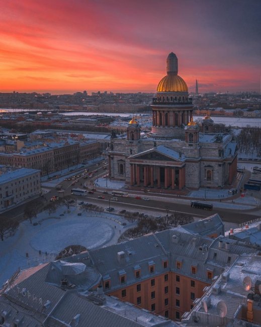 Санкт-Петербург на снимках Виталия Карповича