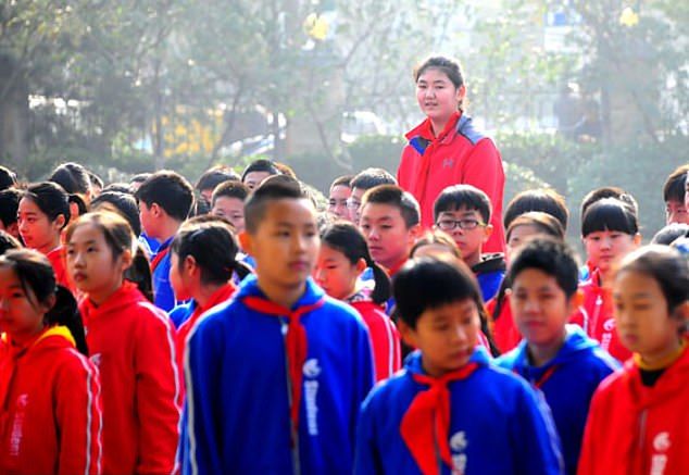 У 11-летней китаянки рост более 2-х метров