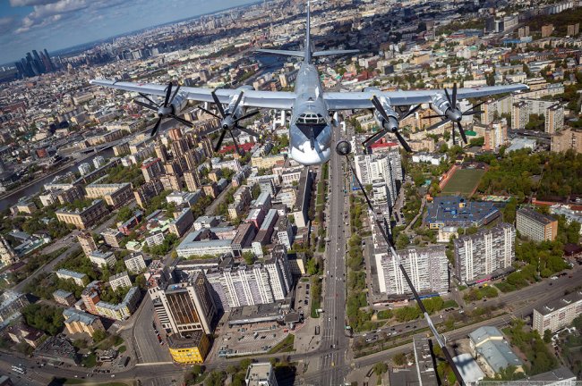 Москва из кабины самолета Ил-78