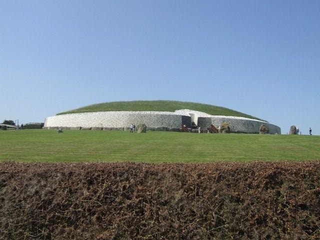 Гробница Ньюгрейндж в Ирландии — старше, чем Великие пирамиды в Египте