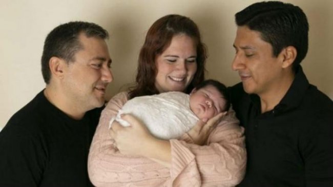 Почему канадки рожают детей другим людям бесплатно (7 фото)