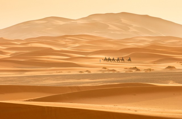 Почему в пустынях дни жаркие, а ночи холодные? (2 фото)