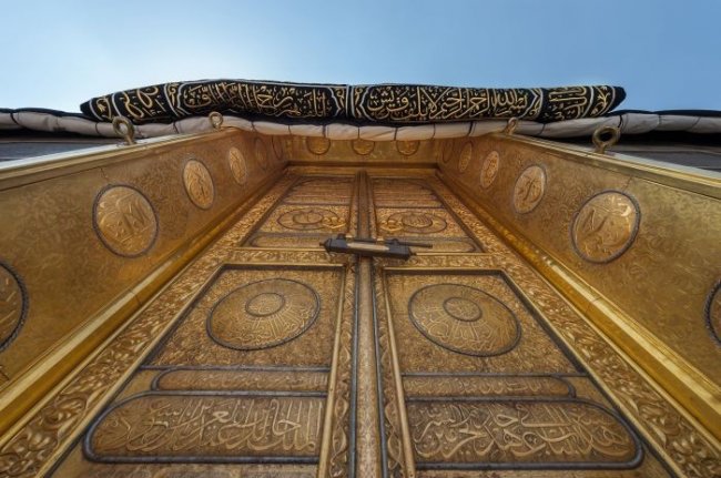 Что находится внутри святыни ислама Каабы? (6 фото)