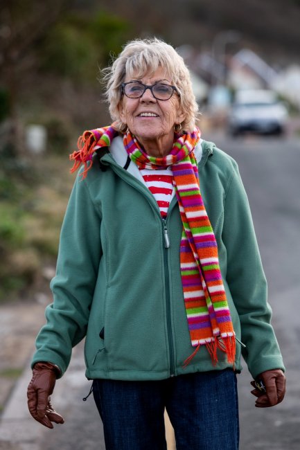 83-летняя пенсионерка из Великобритании развелась с 37-летним мужем и завела кота