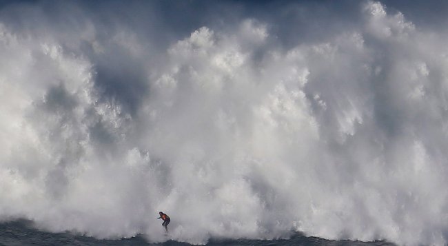 На гребне волны: серфинг в Португалии
