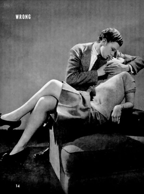 Пособие по правильным поцелуям образца 1942 года (4 фото)