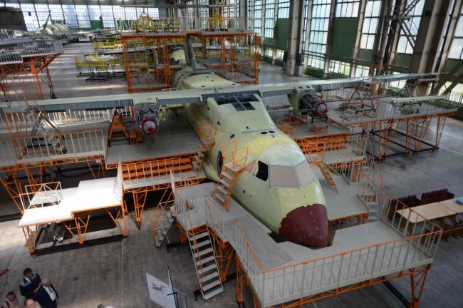 Текущее состояние сборки первого лётного прототипа лёгкого военно-транспортного самолёта Ил-112В